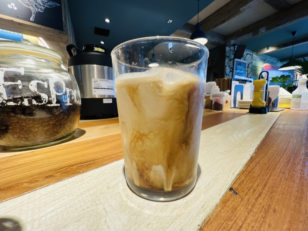 コナズ珈琲 Kona's CoffeeKona'sオレ （Kona’s Caf’e au Lait）