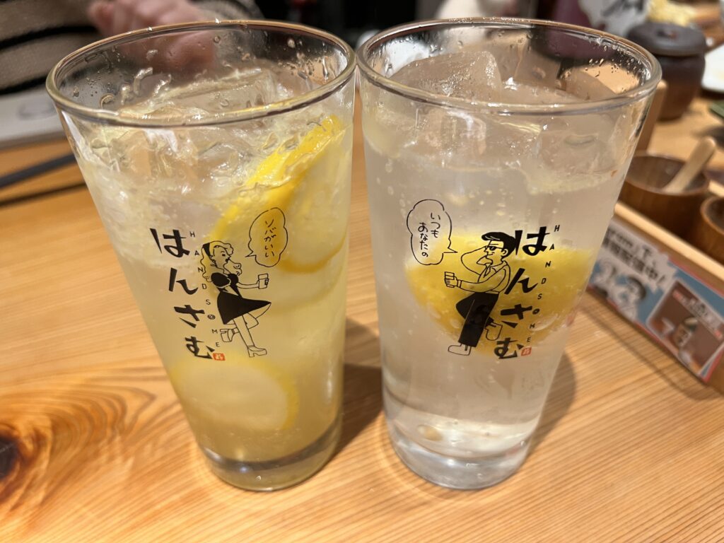 神泉（渋谷）蕎麦居酒屋はんさむおいしいレモンサワーと甘口レモンサワー